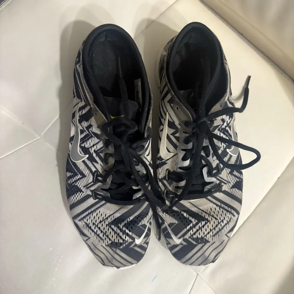 Nike Free 5.0 Running Shoes Gray Black Geometric Print Size 9 Sneakers Athletic